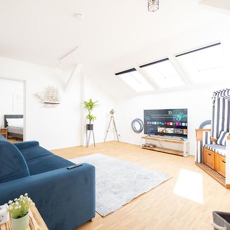 Ko-Living - Captain'S Suite - Altstadt - Mit Kueche, Smart Tv & Balkon - 6P Halle  Kültér fotó