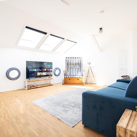 Ko-Living - Captain'S Suite - Altstadt - Mit Kueche, Smart Tv & Balkon - 6P Halle  Kültér fotó
