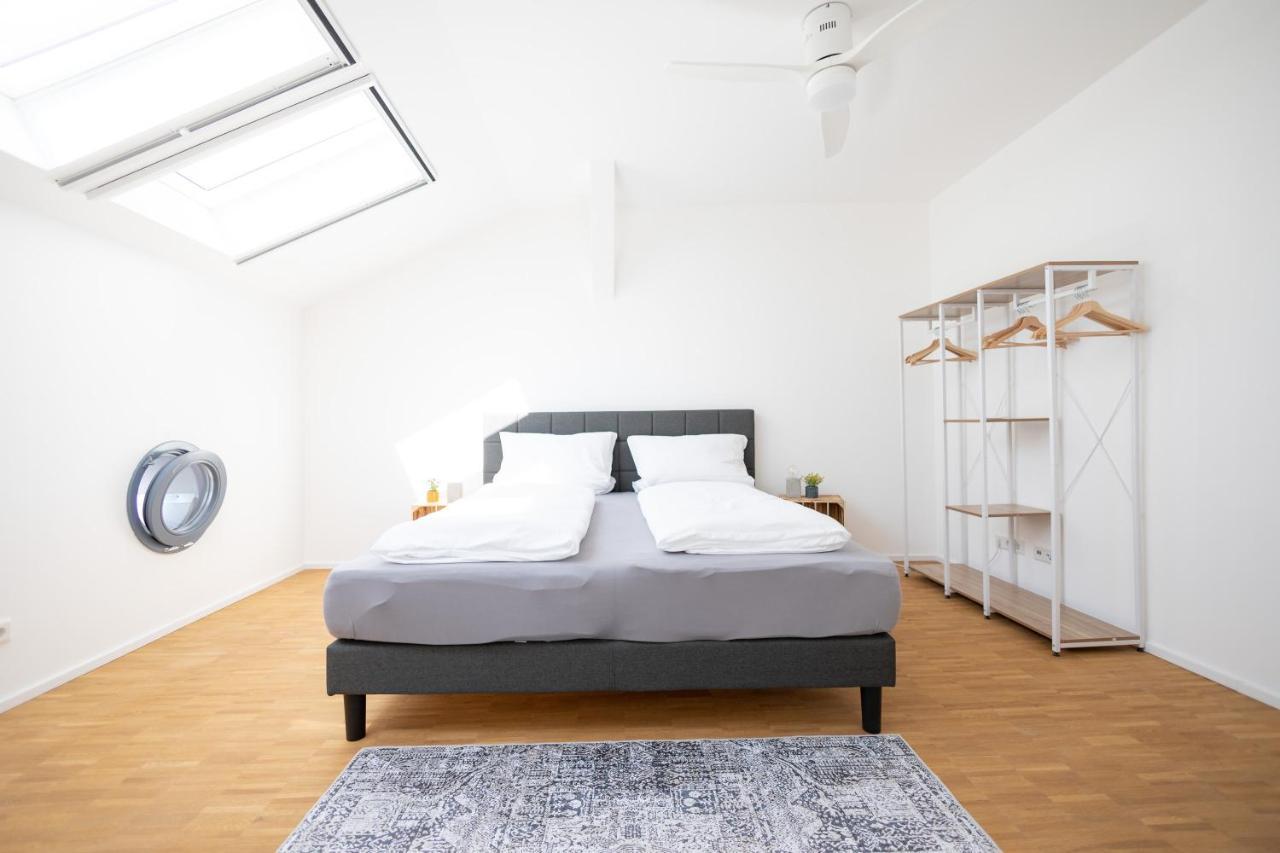 Ko-Living - Captain'S Suite - Altstadt - Mit Kueche, Smart Tv & Balkon - 6P Halle  Kültér fotó